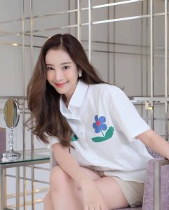 博仁大学优秀校友 —— เฟรม