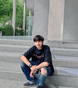 博仁大学优秀学生 —— Fluk Pisit